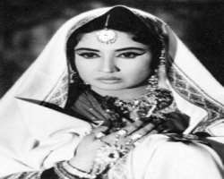 White was her favorite color. She was noticed in white saree in most of the event. Her biography also stated that most of the decorative material was 